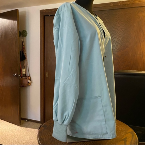 Women’s Light Blue/Green Scrub Jacket (XL - Picture 7 of 7